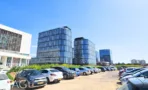 מתחם ACRO BUSINESS CAMPUS מחניון החוץ, שלושה בניינים וחניות מסודרות - תג נכסים
