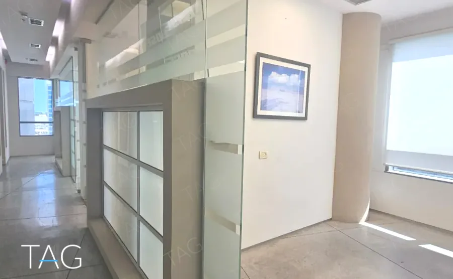 משרד להשכרה 210 מ