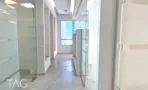 מסדרון פנימי במשרד 210 מ