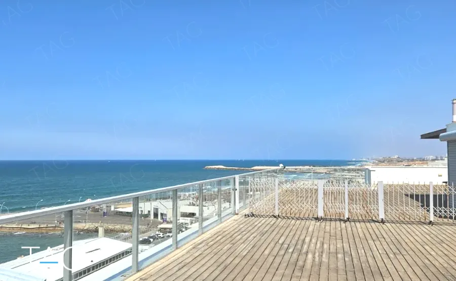 משרד להשכרה 700 מר בנמל תל אביב