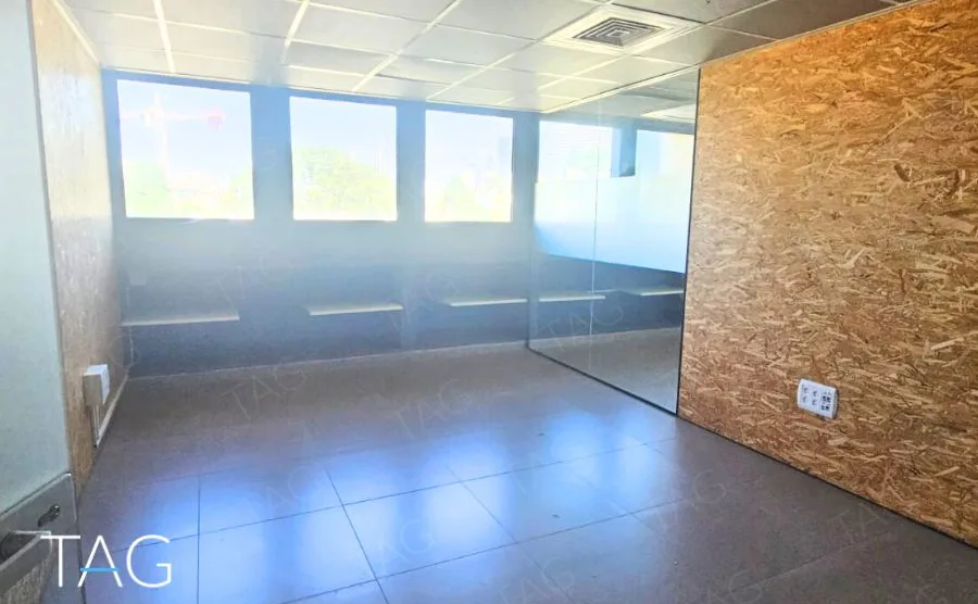 משרד להשכרה 600 מ_ר במתחם רוטשילד לב העיר (3)