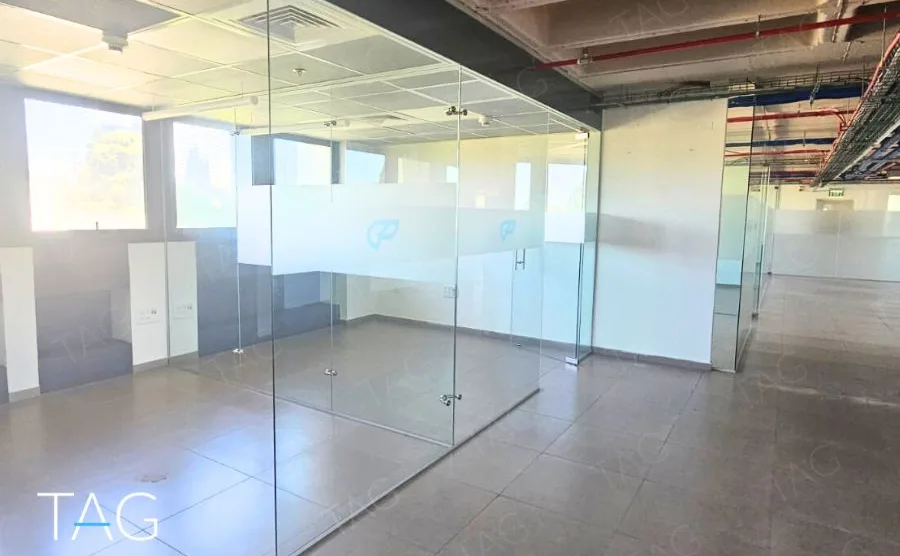 משרד להשכרה 600 מ_ר במתחם רוטשילד לב העיר