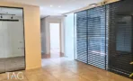 כניסה למשרד להשכרה 220 מר במתחם שרונה