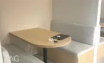 תא ישיבה מרופד במשרד 500 מ״ר במגדל רסיטל