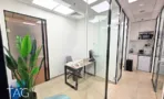 חדר עבודה מזוגג ומטבחון במשרד 80 מר במגדל רסיטל