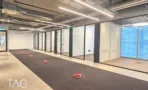חדרים סגורים במחיצות זכוכית במשרד 700 מ