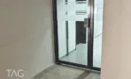 דלת כניסה מזכוכית למשרד להשכרה בבית הטקסטיל בתל אביב - תג נכסים