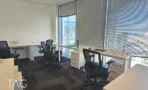 נוף עירוני מחלון משרד במגדל רוטשילד 22