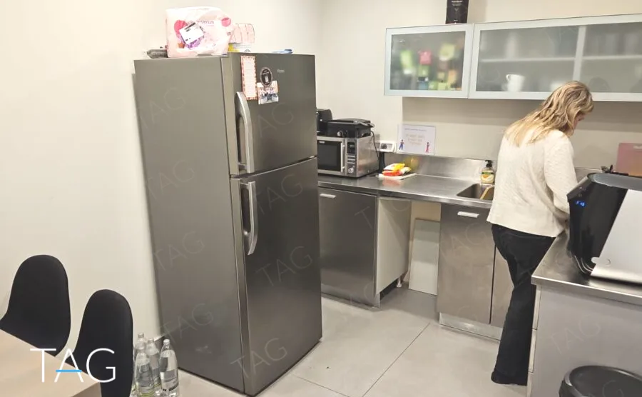 משרד להשכרה 215 מר במגדלי אקרשטיין הרצליה
