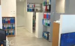 מסדרון וארונות אחסון