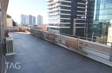 משרד להשכרה 204 מר + מרפסת ברוטשילד