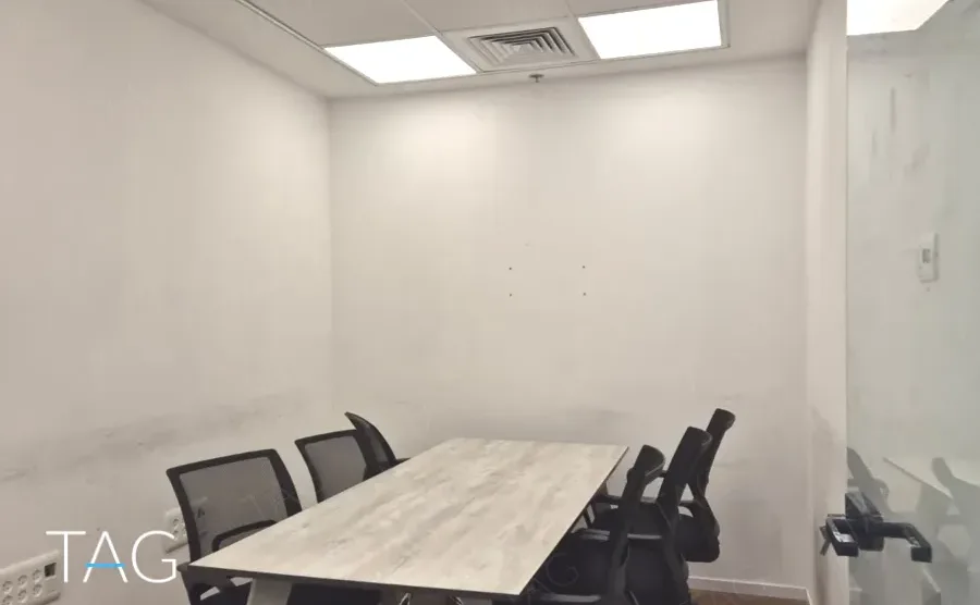 חדר ישיבות במשרד 150 מ