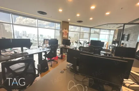 משרד להשכרה 170 מר במגדל גיבור ספורט מושלם