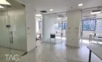 מעבר מזוגג במשרד 180 מ