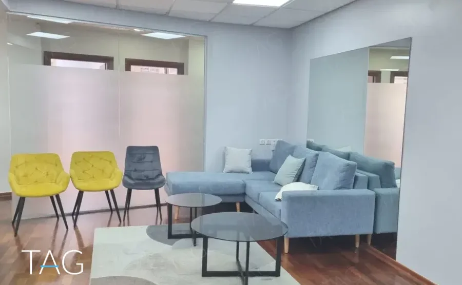 פינת המתנה במשרד 160 מ