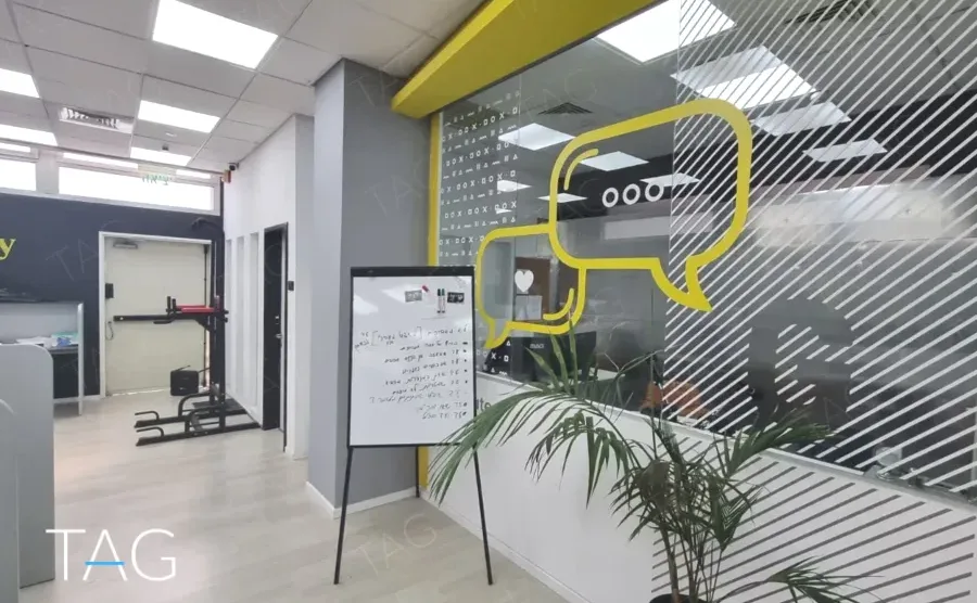 משרד להשכרה 300 מר בבניין נדהר