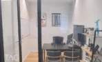 חדר עבודה לונה עם לוח מחיק במשרד 741 מ