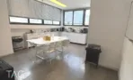 משרד להשכרה 200 מר בשכונת מונטיפיורי עם גג 150 מר
