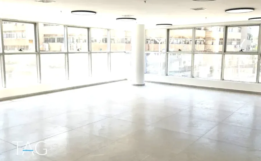 משרד להשכרה 330 מר בבית פרינסס