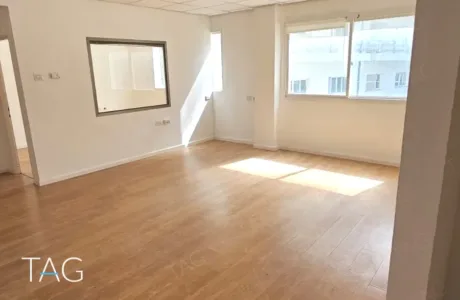 משרד להשכרה 80 מר בבית בנין