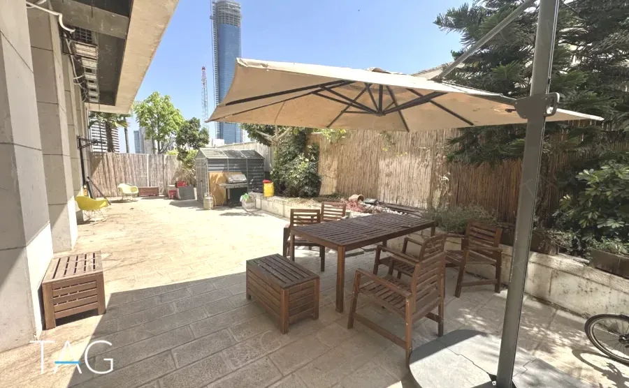 משרד להשכרה 380 מר ליד רכבת השלום מבוקש