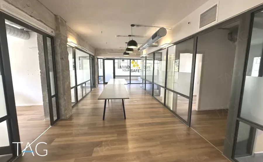 משרד להשכרה 240 מר ברחוב שונצינו מונטפיורי