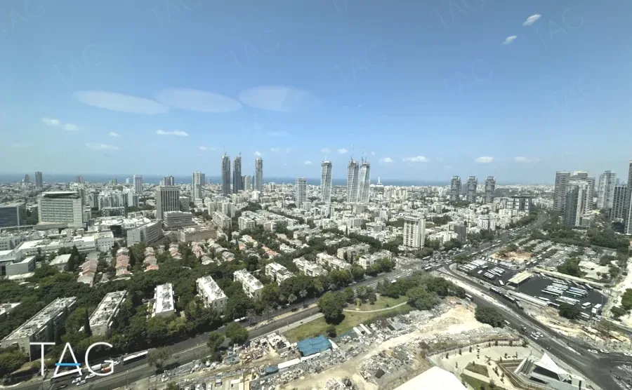 נוף מהחלון במשרד 284 מ״ר במגדל רסיטל