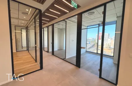 משרד להשכרה 181 מר במגדל ICON