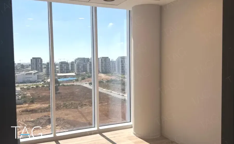 נוף מחלון בACRO BUSINESS CAMPUS לרובע MyOno ולשטחי הפיתוח - תג נכסים