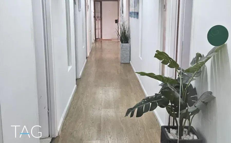משרד להשכרה 200 מר קרוב לחוף גורדון