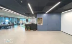 אופן ספייס עם ארונות כחולים במגדל לוינשטיין תל אביב - תג נכסים