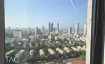 נוף עירוני מהחלון במשרד 225 מ״ר במגדל רסיטל