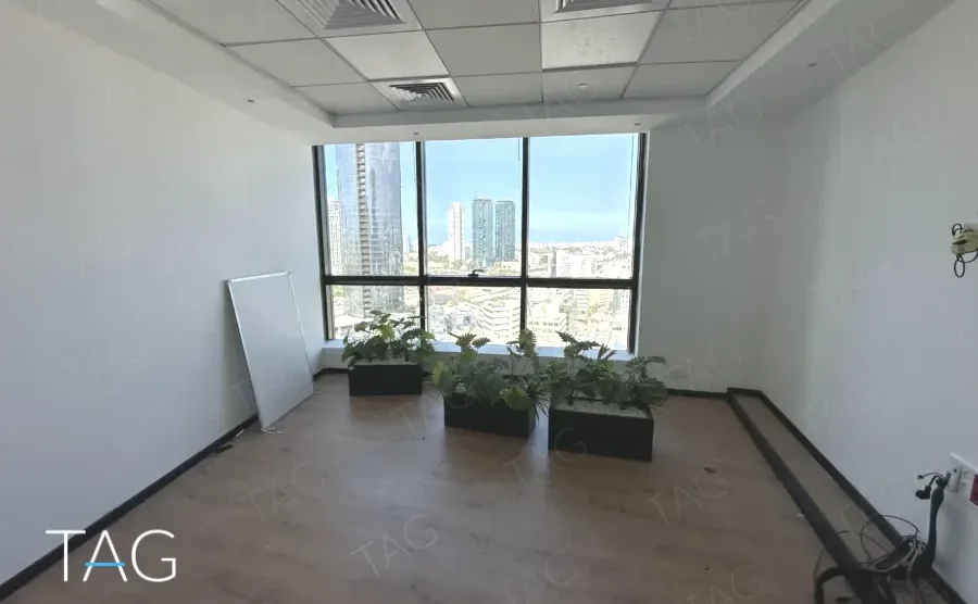 משרד להשכרה 220 מר בבית שאפ