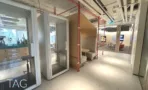 תאי שיחה אקוסטיים במרחב העבודה במגדל דה וינצי תל אביב