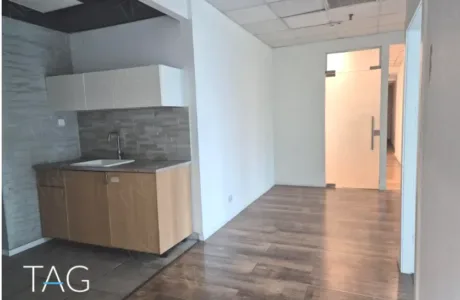 משרד להשכרה 200 מר בבית מעוף