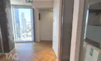 מבואה עם רצפת פרקט במגדל רוטשילד 22