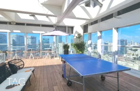 משרד להשכרה 1000 מר במגדל אקרו ריהוט מלא