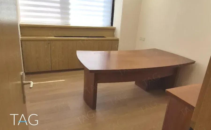חדר במשרד להשכרה 128 מ