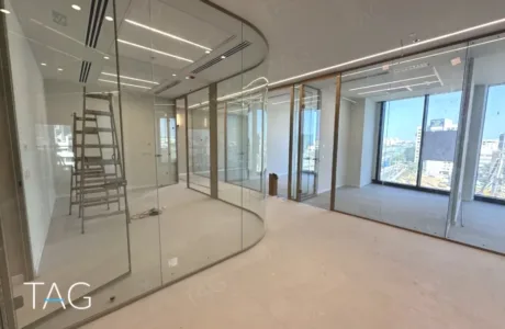 משרד להשכרה 185 מר במגדל ICON גמר חדש
