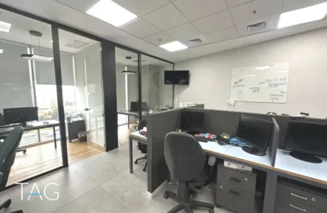 משרד להשכרה 92 מר במגדל WE 3 חדרים ואופן ספייס