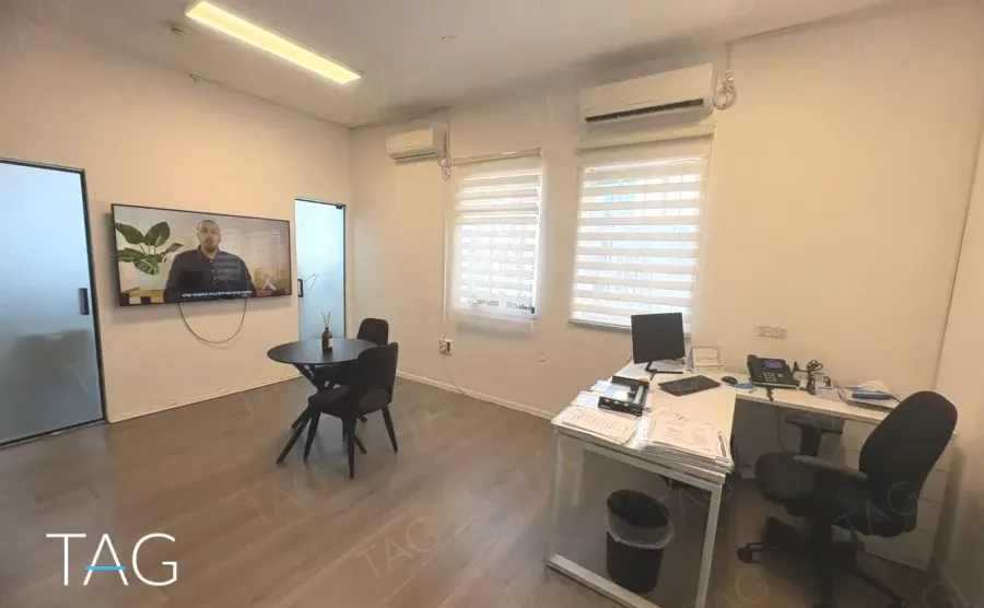 משרד להשכרה 70 מר במתחם רוטשילד