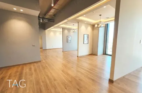 משרד להשכרה 302 מר במגדל ICON 8 חדרים