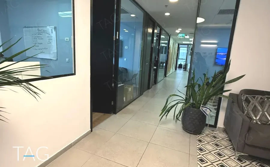 משרד להשכרה 378 מ