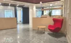 עמדת קבלה במשרד 700 מ