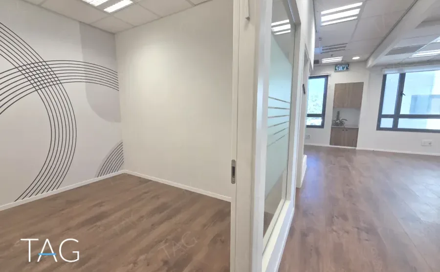 משרד להשכרה 105 מר במגדל עזריאלי הרצליה