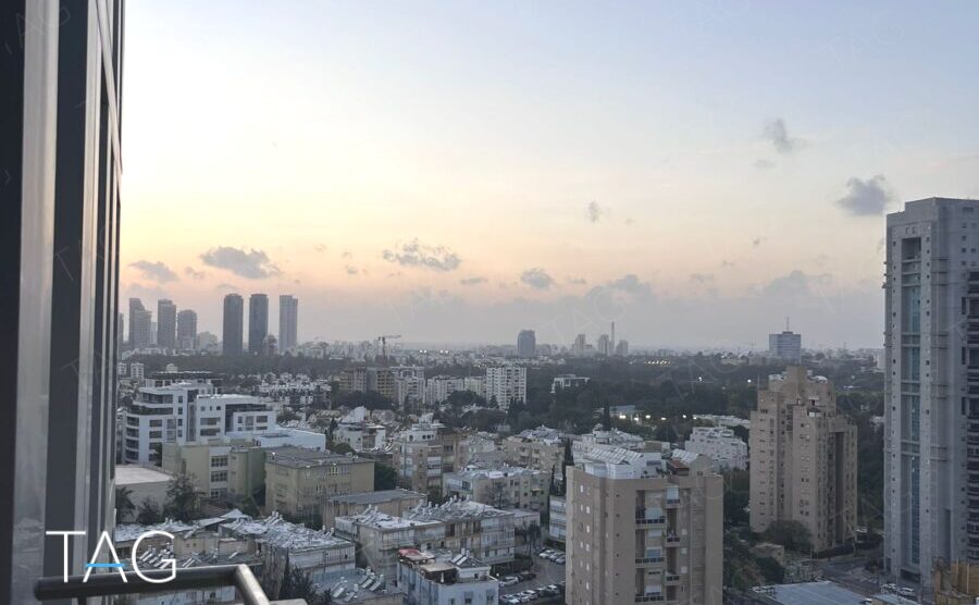 משרד להשכרה 376 מר במגדל אפי קונקורד