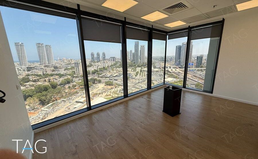 משרד להשכרה 130 מ״ר במגדל רסיטל, מבואה